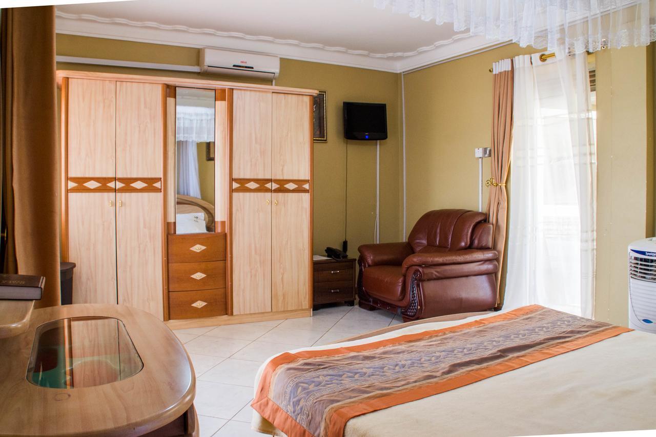 Desert Breeze Hotel Arua Buitenkant foto