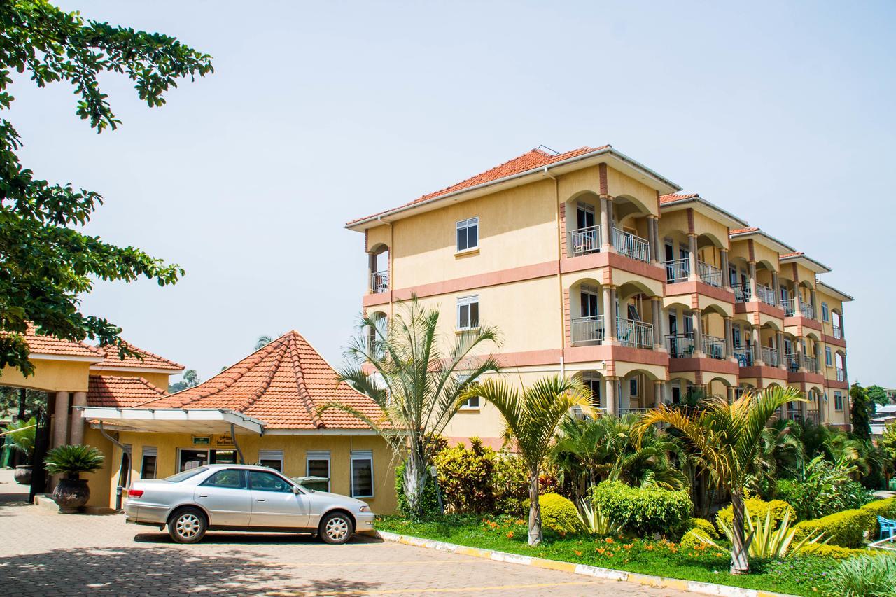 Desert Breeze Hotel Arua Buitenkant foto
