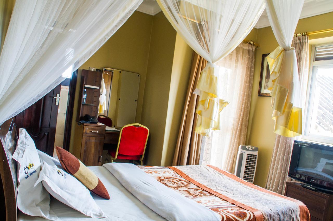 Desert Breeze Hotel Arua Buitenkant foto