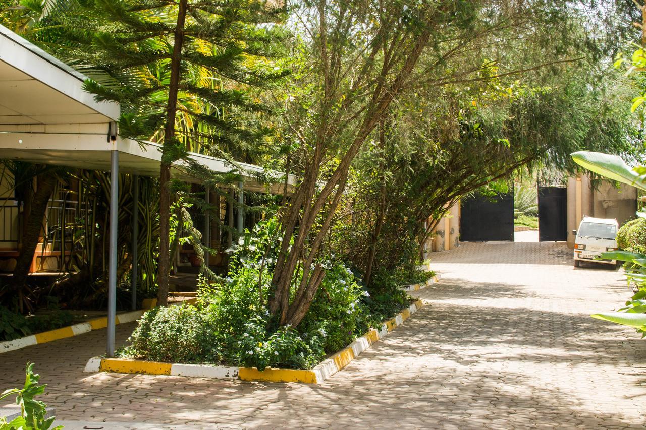 Desert Breeze Hotel Arua Buitenkant foto