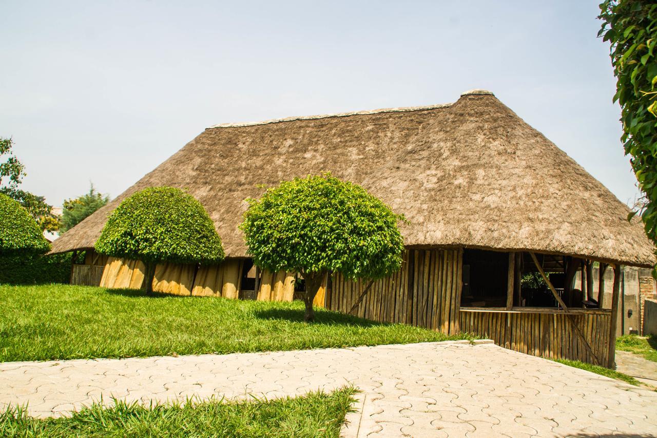 Desert Breeze Hotel Arua Buitenkant foto