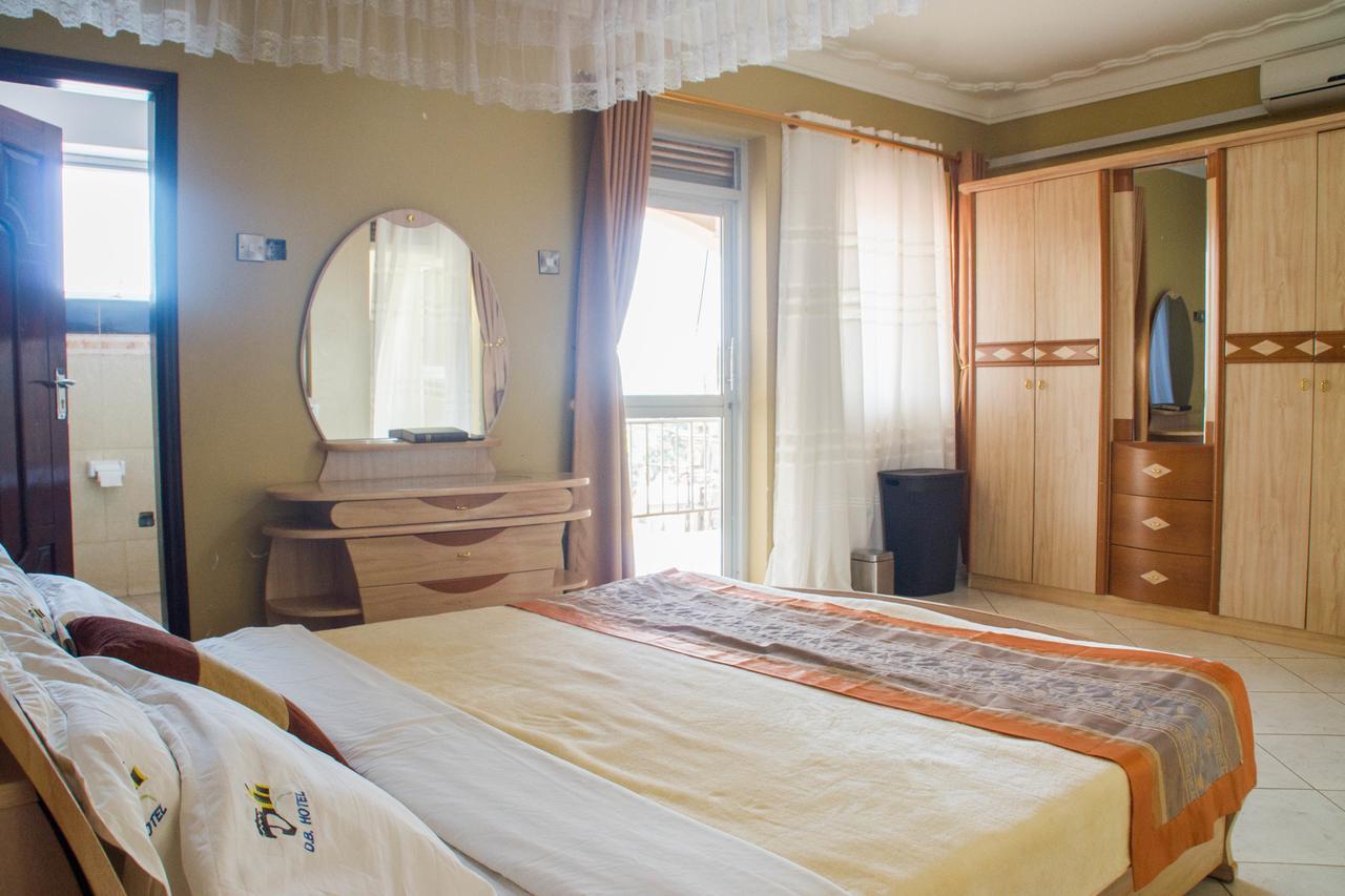 Desert Breeze Hotel Arua Buitenkant foto