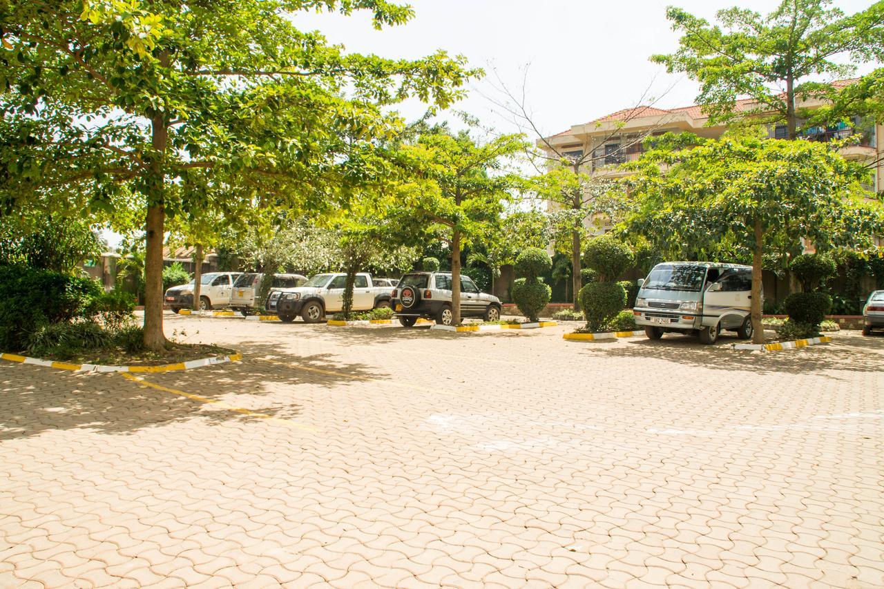 Desert Breeze Hotel Arua Buitenkant foto